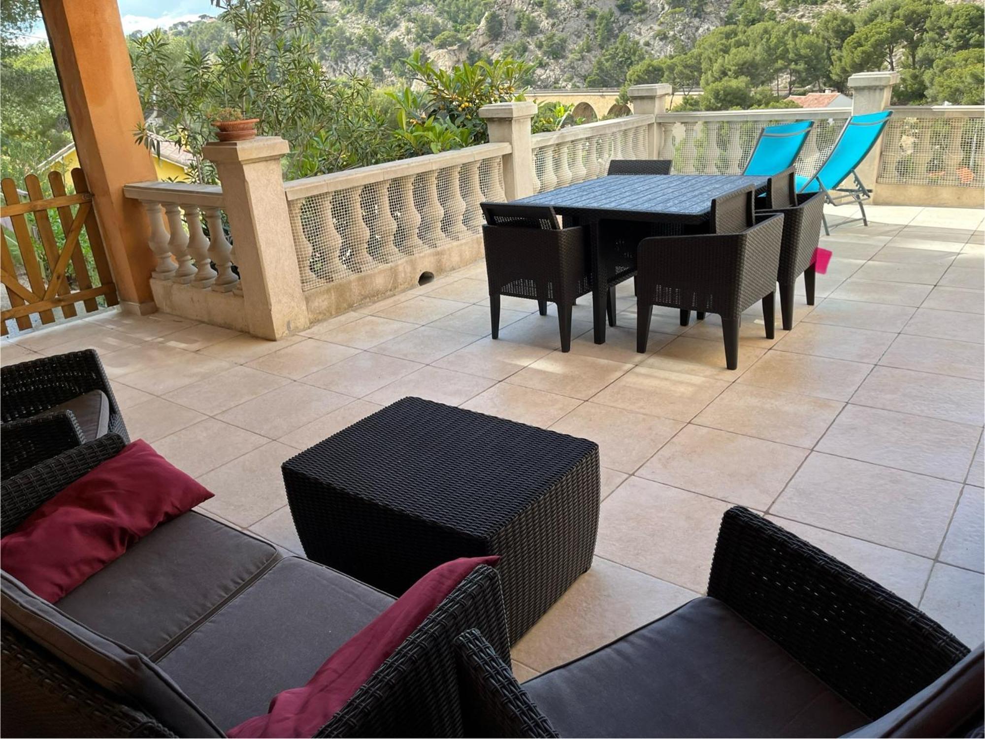 Apartamento La Casa Calanquaise - A 250m Accessible A Pied - T2 Spacieux Independant - Terrasse Ombragee Ensues-la-Redonne